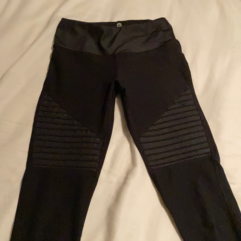 Ruffle leggings